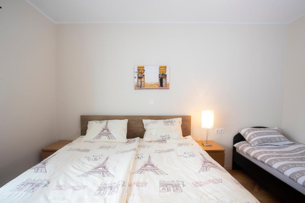 Apartment Rozalija Zirovnica Luaran gambar